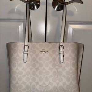 Coach Chalk/Ivory Signature Tote
